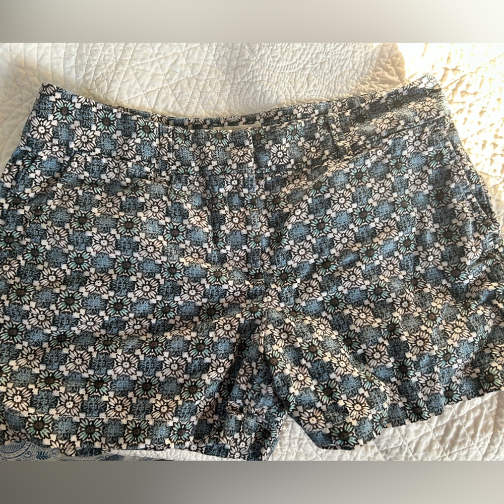 Loft linen shorts